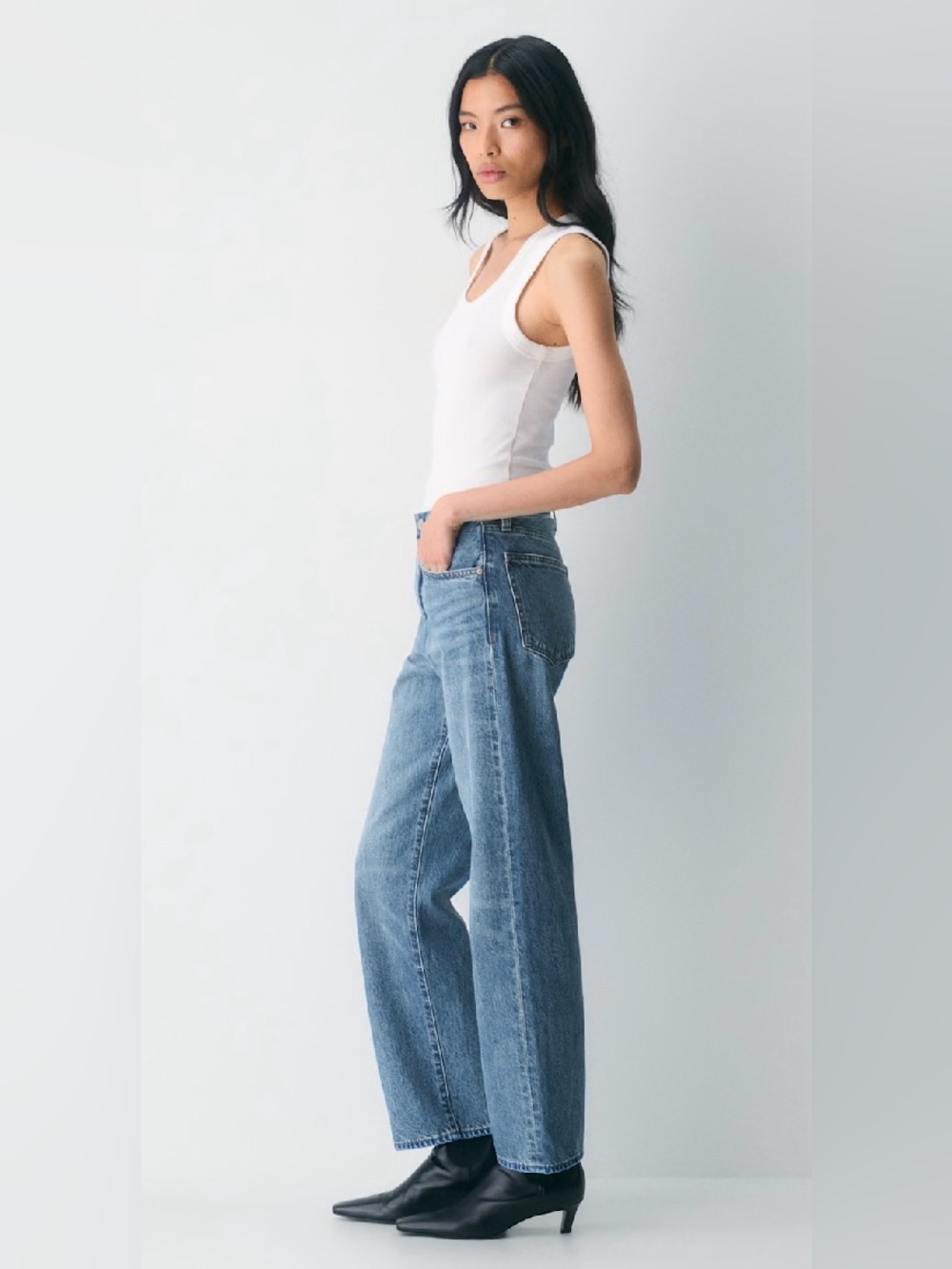 Aritzia’s Denim Forum The '90s
Marlo Hi-Rise Baggy
Jean